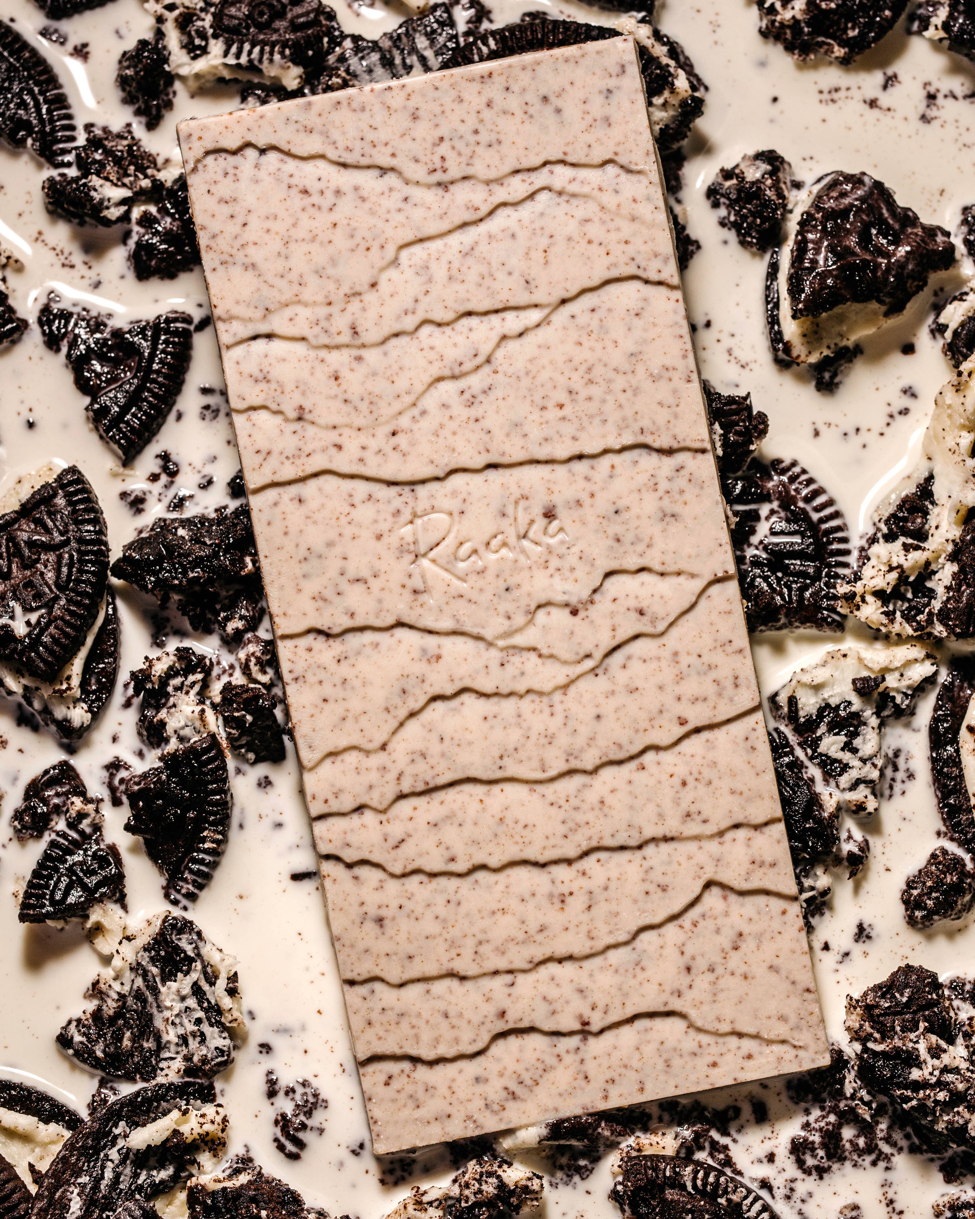 Cookies & Cream White Chocolate Bar