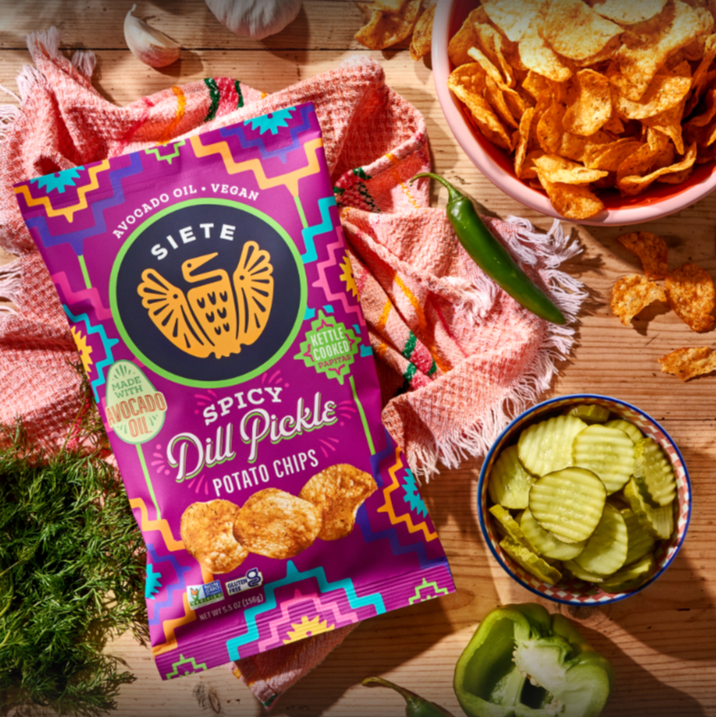 Siete Spicy Dill Pickle Kettle Potato Chips - 5.5 OZ