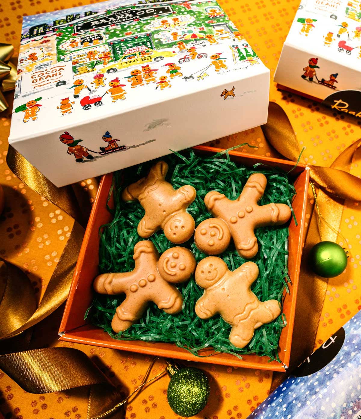 Gingerbread Family White Chocolate Gift Box