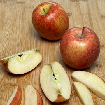 Organic Braeburn Apple - EACH